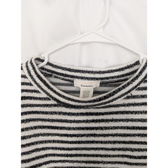 NWOT! URBAN ROMANTICS! WHITE, BLACK BELL SLEEVE NUBBY TEXTURE CROP TOP! SZ L - Picture 3 of 8